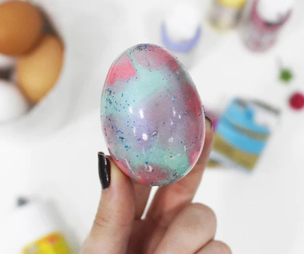 Ideas para decorar y pintar huevos de Pascua con niños